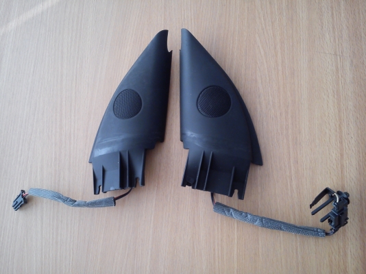 กรอบพร้อมดอกทวิสเตอร์ โฟร์ค PASSAT กรอบพร้อมดอกทวิสเตอร์ โฟร์ค PASSAT