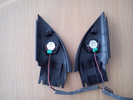 กรอบพร้อมดอกทวิสเตอร์ โฟร์ค PASSAT กรอบพร้อมดอกทวิสเตอร์ โฟร์ค PASSAT