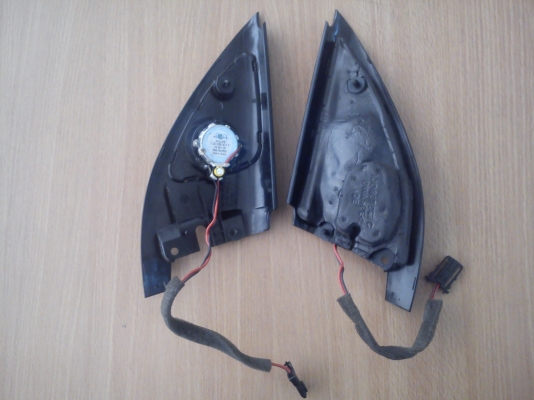 กรอบพร้อมทวิสเตอร์ทรงโดมผ้า ของรถ VOLKSWAGEN Golf GTI 20AE กรอบพร้อมทวิสเตอร์ทรงโดมผ้า ของรถ VOLKSWAGEN Golf GTI 20AE