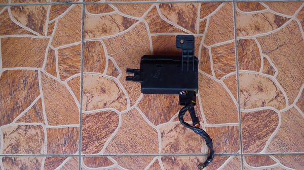 กล่องฟิวส์ MAIN ในห้องเครื่อง ของรถ VOLVO กล่องฟิวส์ MAIN ในห้องเครื่อง ของรถ VOLVO