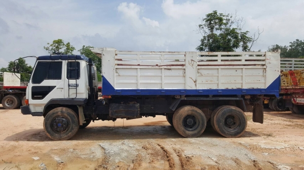 ขาย 10 ล้อดั้ม FUSO FN527M-A คัสซีสวยตลอดเส้น เครื่อง 6D16 195 แรงม้า เกียร์ 10 สปีด เอกสารเล่มทะเบียนครบ