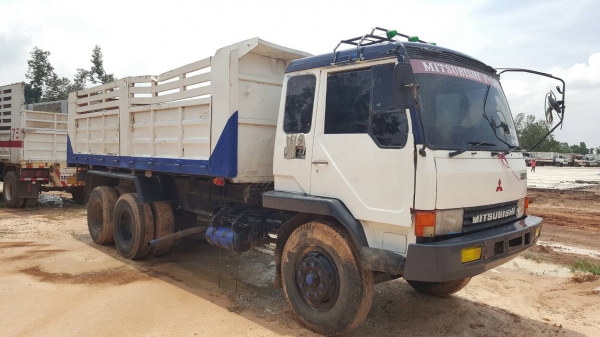 ขาย 10 ล้อดั้ม FUSO FN527M-A คัสซีสวยตลอดเส้น เครื่อง 6D16 195 แรงม้า เกียร์ 10 สปีด เอกสารเล่มทะเบียนครบ