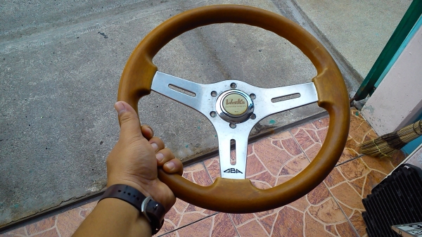 พวงมาลัยไม้3ก้าน DBA แท้ Made in ltaly ขนาด13นิ้้ว