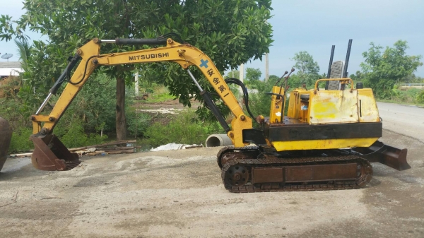 ขายถูกๆด่วนรถแม็คโครมิตซูมิชิ MS 035เคื่อง4สูบปั่ม3ตอนPC30แทคหล็ก รถนอกเพิ่งเข้ามาใหม่สถาพพร้อมใช้ยังไม่เคยใช้งานในไทยเลย