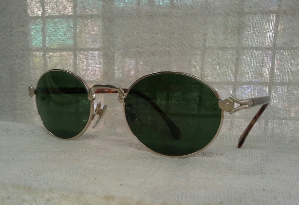 แว่นตาอิตาเลียนวินเทจยุค '80s  Vintage BIANCO handmade in Italy