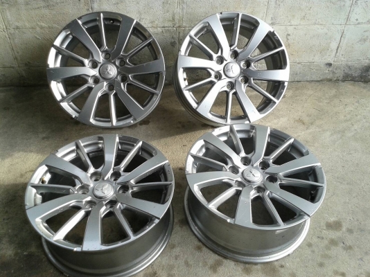 ขอบ18นิ้ว6รู มิตซู ปาเจโร่ สวยๆ 4 ล้อ ราคา 7900 บาท