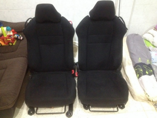 เบาะ TOYOTA FT86 ใหม่มากไม่มีขาดปีกแน่นสภาพสวยเก่าญี่ปุ่นแท้คู่ละ