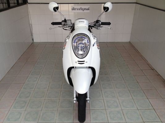 Scoopy-i ตัวใหม่ สีขายดี วิ่ง7000 ปี58 (ของแถม 4 รายการ)