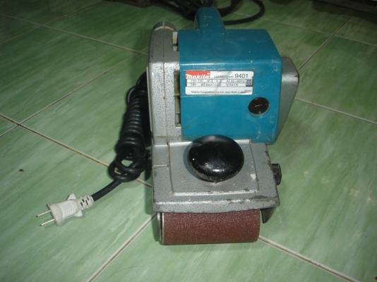 ขายเครื่องขัดกระดาษทรายสายพาน4" 9401 940W. MAKITA