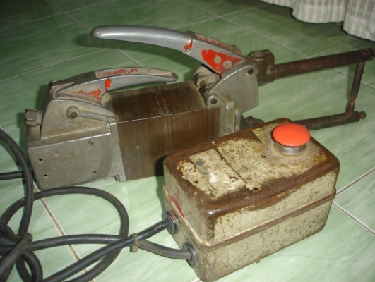 ขายเครื่องเชื่อมอาร์คสปอตแบบพกพาCEBORA ใช้ไฟ220 v made in italy