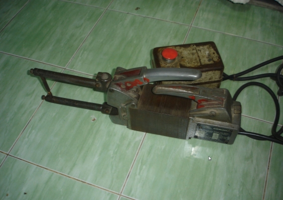 ขายเครื่องเชื่อมอาร์คสปอตแบบพกพาCEBORA ใช้ไฟ220 v made in italy