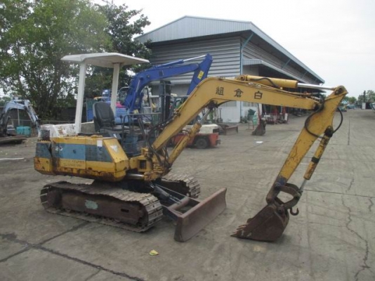 ขายรถขุด KOMATSU PC20-6 แทรคเหล็ก สินค้าเก่านอก ราคา 255,000 บาท