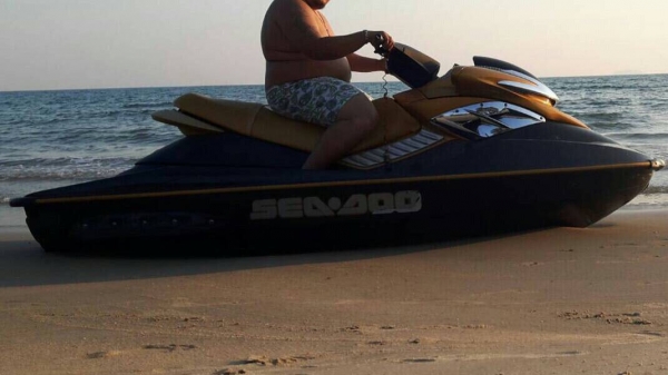 ขาย SEADOO 215 ปี06 ขายพร้อมเทรนดลอร์ราคา150,000บาท
