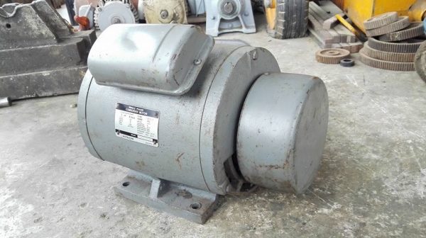 ** ขอบคุณผู้ซื้อ&amp;พี่เสือครับ ** มอเตอร์ HITACHI 3 HP 220V ไฟบ้านสภาพเทพเดิมยันเล็บวิ่งนุ่มมาเทสก่อนได้