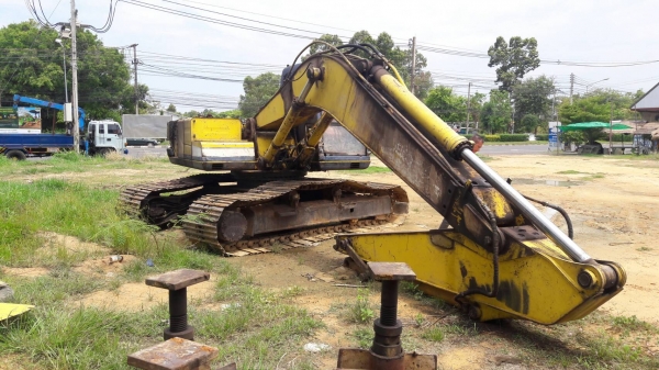 ขายด่วน KOBELCO SK200 MART III สภาพพร้อมใช้งาน เครื่องปั้มดี เอวแน่น โซ่สวย รูลเลอร์มีให้ครบทุกลูก เอกสารสัญาซื้อขาย