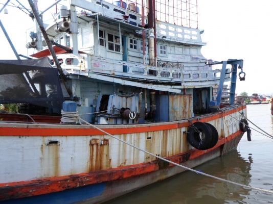 ขายเรือเก่าแต่เครื่องยนต์ใหม่