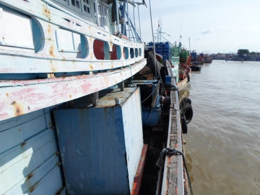 ขายเรือเก่าแต่เครื่องยนต์ใหม่