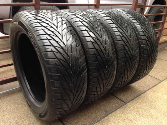 ยาง Toyo 275 55 20 ปี11 ดอกเต็ม ใช้งานน้อย ราคาไม่แพง