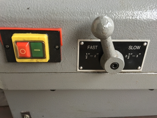 เครื่องต๊าปเกลียว 1/2- 3 นิ้ว