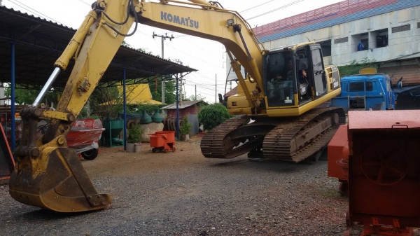 ขาย 1,950,000 KOMATSU pc 200-8 ทำงาน 8,048 ชม. รถสวยพร้อมใช้เอกสารพร้อม 090-772-3710 090-772-3708