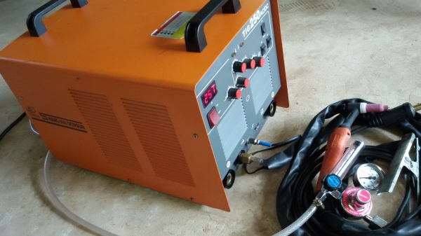 ขายเครื่องเชื่อมอาร์กอน สำหรับงานเชื่อมอลูมิเนียม