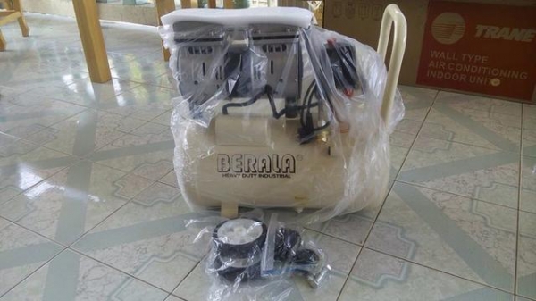 ปั๊มลม BERALA ขนาดบรรจุถัง 30 ลิตร เป็นปั๊มลมแบบ ให้เสียงเงียบขณะทำงาน ปั๊มลมได้ไว