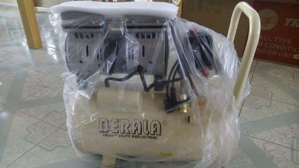 ปั๊มลม BERALA ขนาดบรรจุถัง 30 ลิตร เป็นปั๊มลมแบบ ให้เสียงเงียบขณะทำงาน ปั๊มลมได้ไว