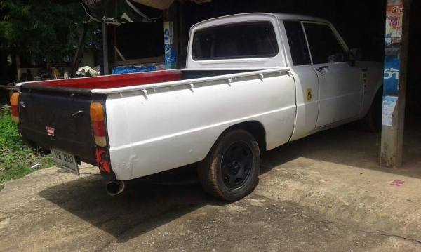 Mazda 1.5 รถสวยพร้อมใช้ เครื่องเบนชินไม่กินแก้ส เล่มพร้อมโอน