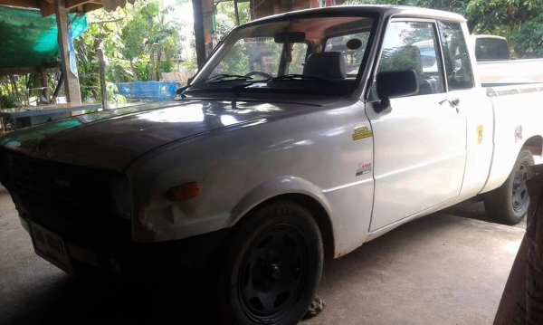 Mazda 1.5 รถสวยพร้อมใช้ เครื่องเบนชินไม่กินแก้ส เล่มพร้อมโอน