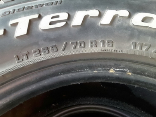 BF All USA. 265/75/16 ปลายปี11 สภาพสวยๆ 1ชุด