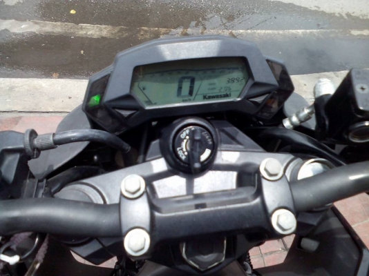 ขาย Kawasaki Z 250 SL ABS ปี 58 วิ่งน้อย 3,892 กิโล เครื่องดีเดิมๆ สภาพภายนอกสวย มีรอยล้มด้านซ้ายนิดหน่อย ล้มไม่แรง เจ้าของตัวเตี้ย ขี่ไม่ได้