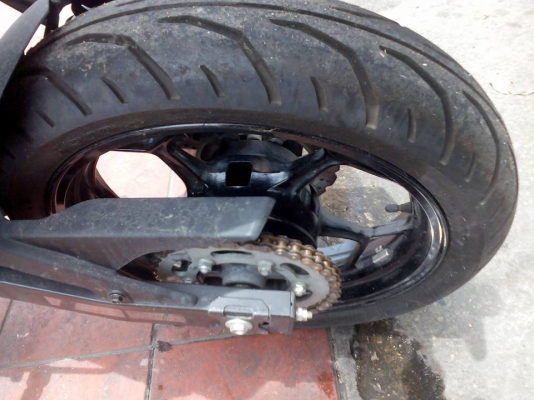 ขาย Kawasaki Z 250 SL ABS ปี 58 วิ่งน้อย 3,892 กิโล เครื่องดีเดิมๆ สภาพภายนอกสวย มีรอยล้มด้านซ้ายนิดหน่อย ล้มไม่แรง เจ้าของตัวเตี้ย ขี่ไม่ได้