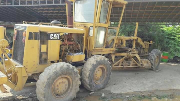 ขาย 1,990,000 CAT 140 G  72 V เครื่องดี เกียร์แรง รถสวยพร้อมใช้ เอกสารเล่มทะเบียนพร้อมโอน 090-772-3710 090-772-3708