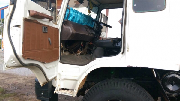 ขายรถบรรทุกดัมพ์ HINO F18 เครื่องเดิม HO7C-185 แรง 2 เพลา รถวิ่งอ้อย แชสซีสวย ทะเบียนพร้อม