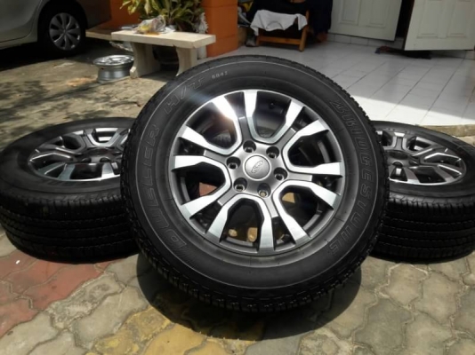 ล้อ Ford ขอบ 18 พร้อมยางถอดป้ายแดงชุดล่ะ 24,500