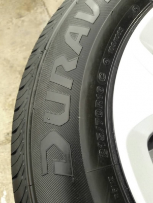 ยาง bridge stone 215/70/16 ปี 16 ถอดป้ายแดงชุดล่ะ 10,500