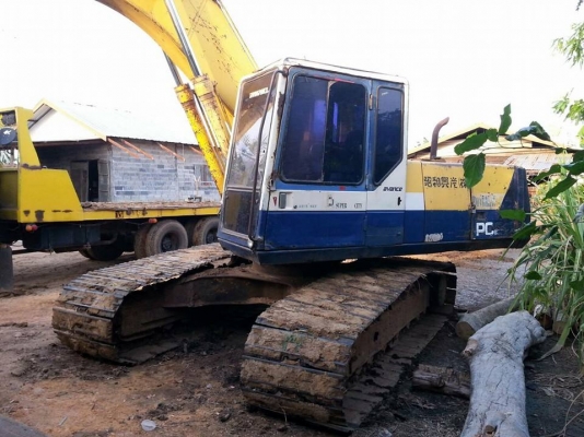 ขายแบคโค PC200-5 ช่วงล่างดี เอวแน่น ทำงานเร็ว รถสวยสภาพพร้อมใช้งาน สนใจโทร 090-8588220คุณนะ 093-3258446คุณบิว หรือเข้าดูสินค้าอื่นๆได้ที่ www.narong2truck.com หรือ www.truck.in.th/498 หรือเพจFacebook ณรงค์ ซื้อขายรถมือสอง (เว็บไซต์ส่วนตัว) หรือFacebook คุ