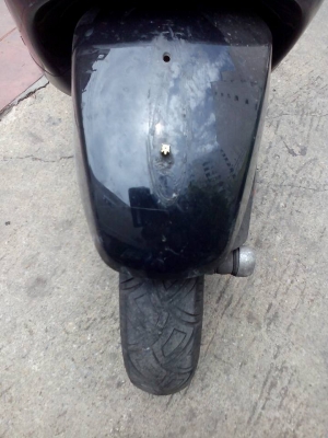 ขาย Vespa 150 LX 150 ปี 54 เครื่องดี ไม่หลวม ชุดสีมีรอยสองฝั่งที่ฝากระเป๋า เล่มพร้อมชุดโอน ทะเบียน 55 ขาย Vespa 150 LX 150 ปี 54 เครื่องดี ไม่หลวม ชุดสีมีรอยสองฝั่งที่ฝากระเป๋า เล่มพร้อมชุดโอน ทะเบียน 55