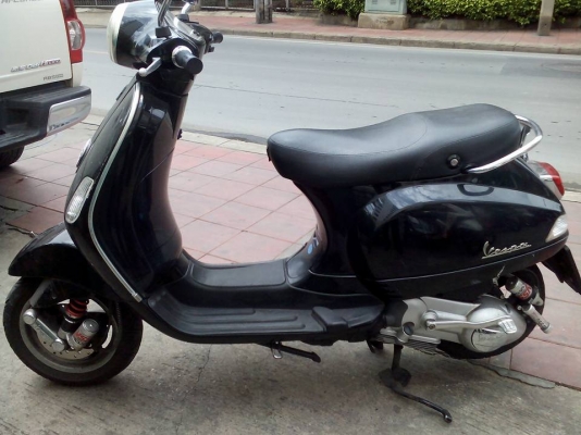 ขาย Vespa 150 LX 150 ปี 54 เครื่องดี ไม่หลวม ชุดสีมีรอยสองฝั่งที่ฝากระเป๋า เล่มพร้อมชุดโอน ทะเบียน 55 ขาย Vespa 150 LX 150 ปี 54 เครื่องดี ไม่หลวม ชุดสีมีรอยสองฝั่งที่ฝากระเป๋า เล่มพร้อมชุดโอน ทะเบียน 55