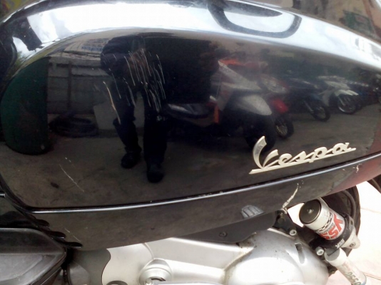 ขาย Vespa 150 LX 150 ปี 54 เครื่องดี ไม่หลวม ชุดสีมีรอยสองฝั่งที่ฝากระเป๋า เล่มพร้อมชุดโอน ทะเบียน 55 ขาย Vespa 150 LX 150 ปี 54 เครื่องดี ไม่หลวม ชุดสีมีรอยสองฝั่งที่ฝากระเป๋า เล่มพร้อมชุดโอน ทะเบียน 55