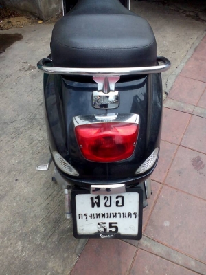 ขาย Vespa 150 LX 150 ปี 54 เครื่องดี ไม่หลวม ชุดสีมีรอยสองฝั่งที่ฝากระเป๋า เล่มพร้อมชุดโอน ทะเบียน 55 ขาย Vespa 150 LX 150 ปี 54 เครื่องดี ไม่หลวม ชุดสีมีรอยสองฝั่งที่ฝากระเป๋า เล่มพร้อมชุดโอน ทะเบียน 55