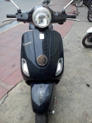 ขาย Vespa 150 LX 150 ปี 54 เครื่องดี ไม่หลวม ชุดสีมีรอยสองฝั่งที่ฝากระเป๋า เล่มพร้อมชุดโอน ทะเบียน 55 ขาย Vespa 150 LX 150 ปี 54 เครื่องดี ไม่หลวม ชุดสีมีรอยสองฝั่งที่ฝากระเป๋า เล่มพร้อมชุดโอน ทะเบียน 55