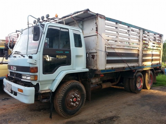 ขายรถ10ล้อ 2เพลา ร็อกกี้270แรง มีระบบลากพ่วง เครื่อง6SD1เทอร์โบอินเตอร์ พาวเวอร์ เบรกจิฟฟี่ รถสวยสภาพพร้อมใช้งาน เอกสารพร้อมโอน สนใจโทร 090-8588220คุณนะ 093-3258446คุณบิว หรือเข้าดูสินค้าอื่นๆได้ที่ www.narong2truck.com หรือ www.truck.in.th/498 หรือเพจFac