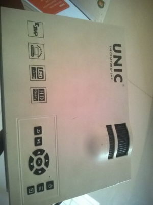 โปรเจคเตอร์ led unic