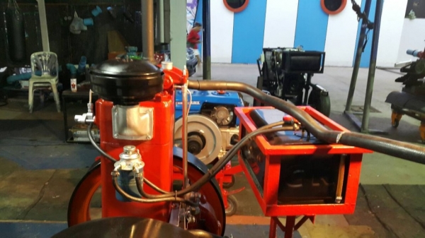 เครื่องยนต์โบราณสลาเวีย 16 แรงสภาพสมบูรณ์ในประเทศไทย