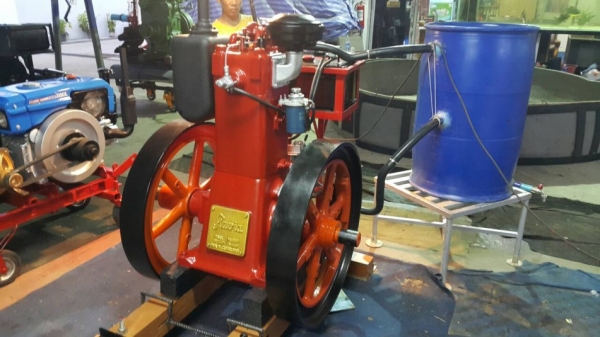 เครื่องยนต์โบราณสลาเวีย 16 แรงสภาพสมบูรณ์ในประเทศไทย