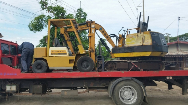 ขายด่วนรถยกKOMATSU FD20-8ดีเซลยกได้2.5ตันยกได้สูง3เมตรงาสไลย์นีบได้รถนอกเพิ่งนำเข้ามายังไม่เคยใช้งานในเมืองไทยเลย ขายด่วนรถยกKOMATSU FD20-8ดีเซลยกได้2.5ตันยกได้สูง3เมตรงาสไลย์นีบได้รถนอกเพิ่งนำเข้ามายังไม่เคยใช้งานในเมืองไทยเลย