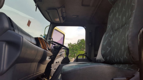 ขาย HINO MEGA FL1J 260 แรงม้า ปี 48  พื้นเรียบ