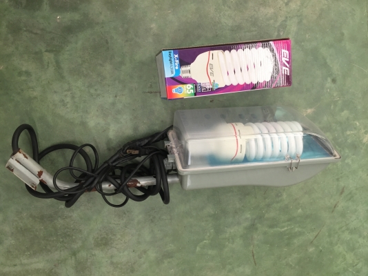 โคมไฟกันนํ้า พร้อมหลอด ใหม่มากๆ