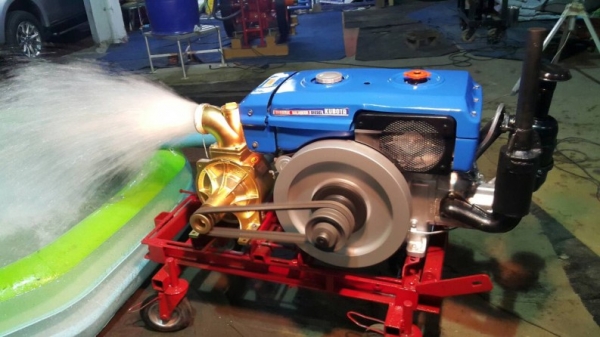 เครื่องสูบนํ้าคูโบต้า 15 แรง มือสองจากนอกยังไม่เคยใช้งานในไทย